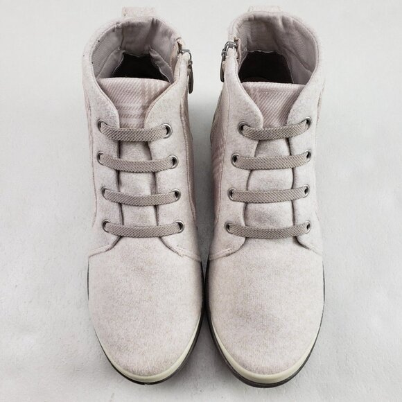 Bzees Kick Back Boots Taupe Plaid Womens 7 Side Zip Comfort Wedge Ankle Booties - Picture 4 of 11